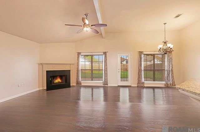 17419 Kaitlyn Dr, Baton Rouge, LA 70817