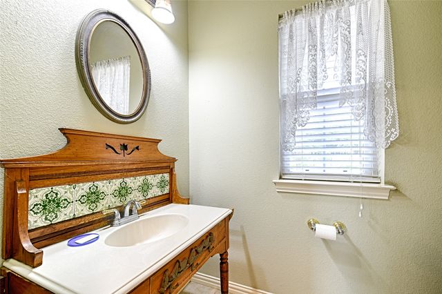 4082 Tracy Lane, Greenville, TX 75402