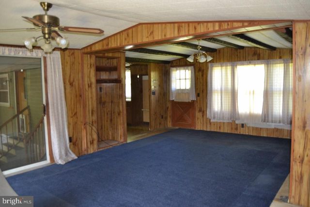 1045 ROUTE 100, Bechtelsville, PA 19505