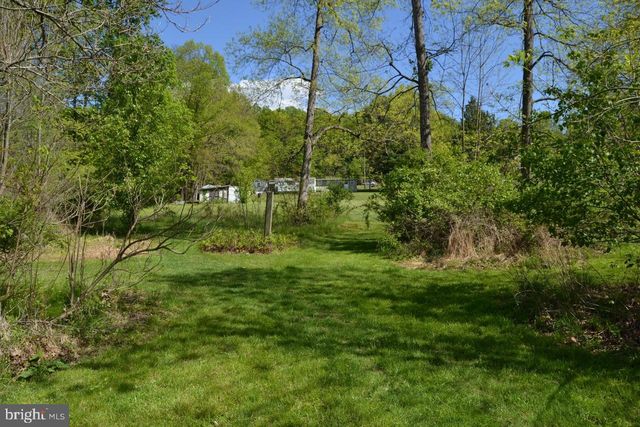 1045 ROUTE 100, Bechtelsville, PA 19505