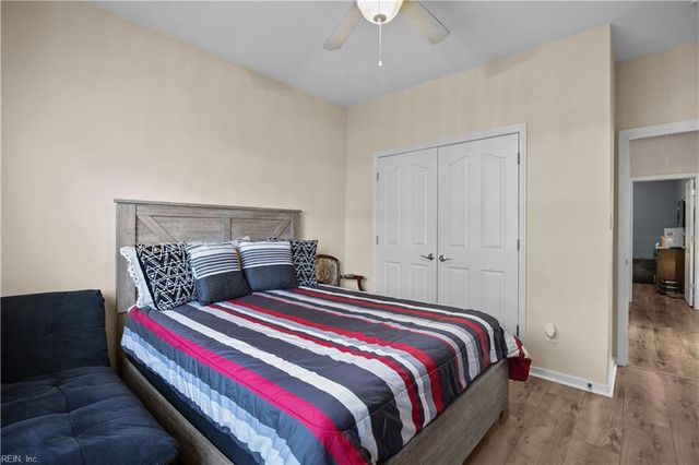 1881 Dolina DR, Virginia Beach, VA 23464