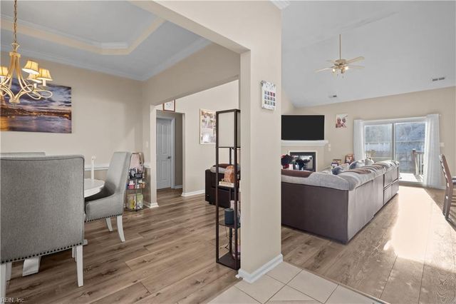 1881 Dolina DR, Virginia Beach, VA 23464