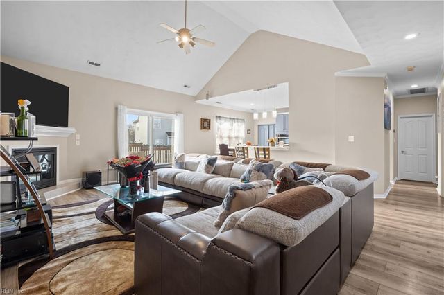 1881 Dolina DR, Virginia Beach, VA 23464