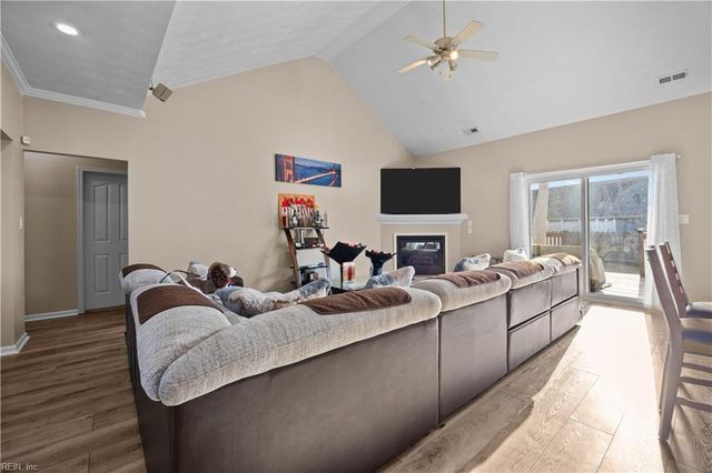 1881 Dolina DR, Virginia Beach, VA 23464