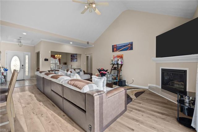 1881 Dolina DR, Virginia Beach, VA 23464