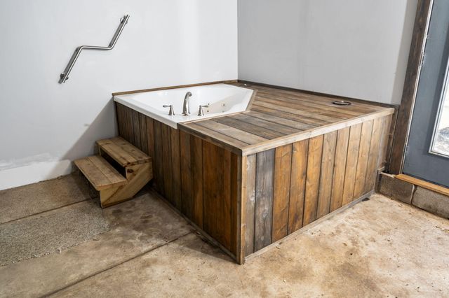 1875 Springdale, Gaylord, MI 49735