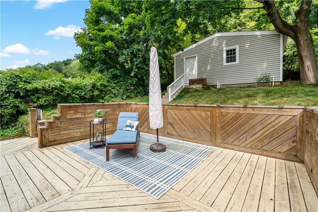 907 Nevin Ave, Sewickley, PA 15143