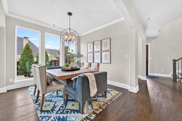 904 Royal Minister Boulevard, Lewisville, TX 75056