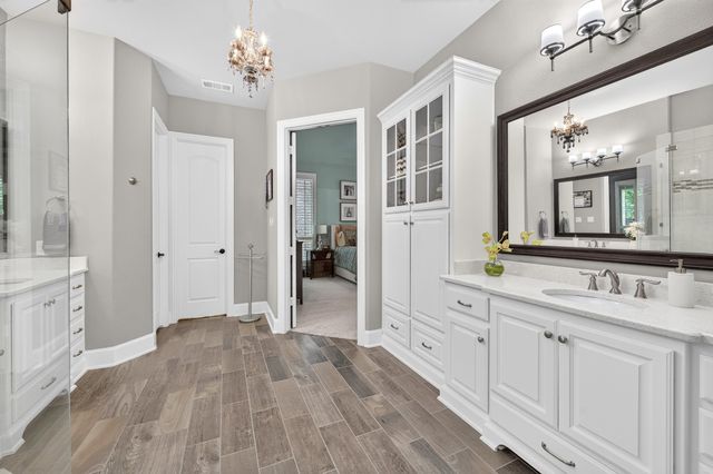 904 Royal Minister Boulevard, Lewisville, TX 75056