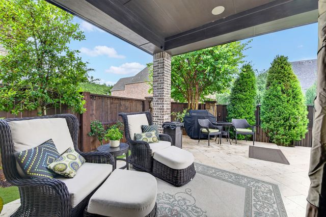 904 Royal Minister Boulevard, Lewisville, TX 75056