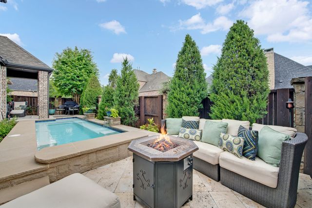 904 Royal Minister Boulevard, Lewisville, TX 75056