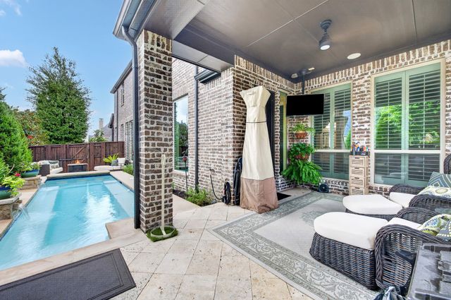 904 Royal Minister Boulevard, Lewisville, TX 75056
