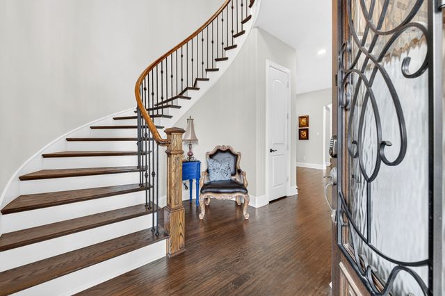 904 Royal Minister Boulevard, Lewisville, TX 75056