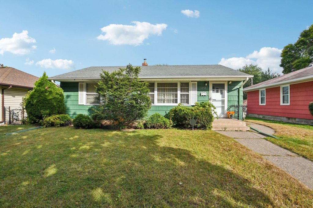 1252 Calumet Avenue, West Saint Paul, MN 55118