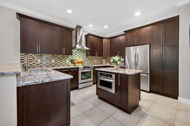 252 VALENCIA CIRCLE, St Petersburg, FL 33716