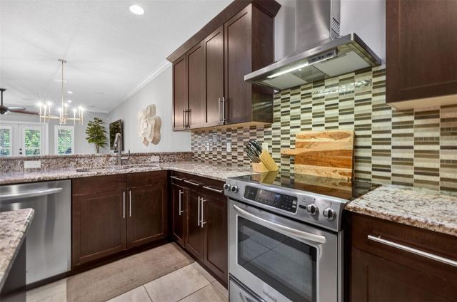 252 VALENCIA CIRCLE, St Petersburg, FL 33716