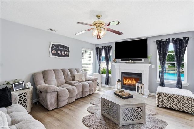 3517 Criollo DR, Virginia Beach, VA 23453