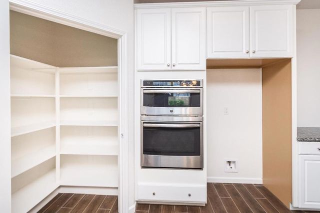 9269 Red Thistle Court, Sacramento, CA 95829