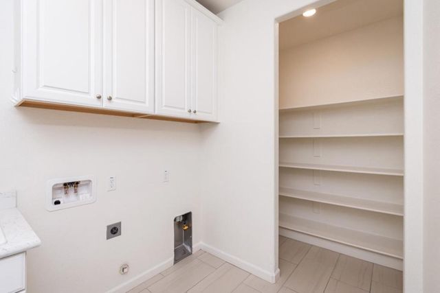9269 Red Thistle Court, Sacramento, CA 95829