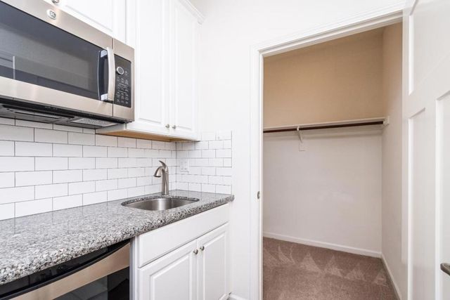 9269 Red Thistle Court, Sacramento, CA 95829