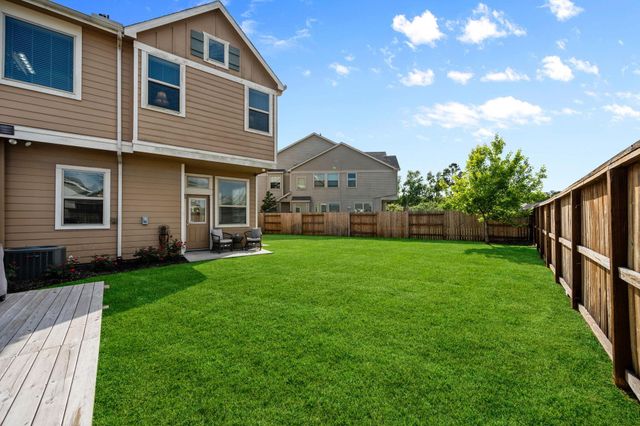 25330 Fallen Acorn Court, Porter, TX 77365