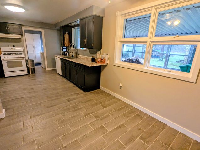 6759 E LAKE Road, Erie, PA 16511