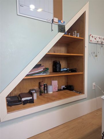 6759 E LAKE Road, Erie, PA 16511