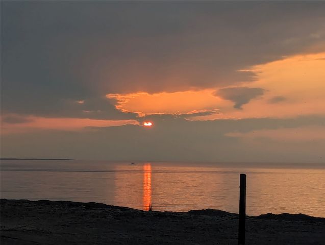 6759 E LAKE Road, Erie, PA 16511