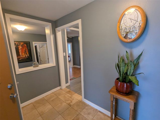 6759 E LAKE Road, Erie, PA 16511