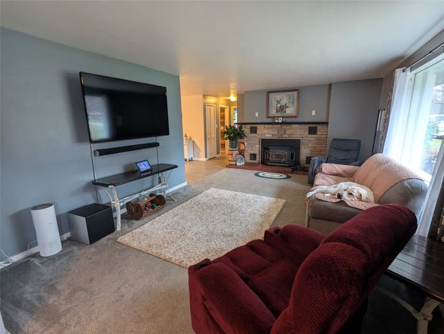 6759 E LAKE Road, Erie, PA 16511