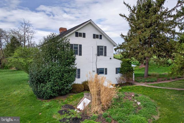 1269 POSSUM LN, Leesport, PA 19533