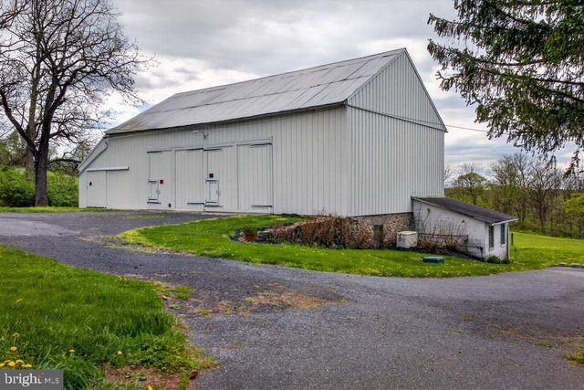 1269 POSSUM LN, Leesport, PA 19533