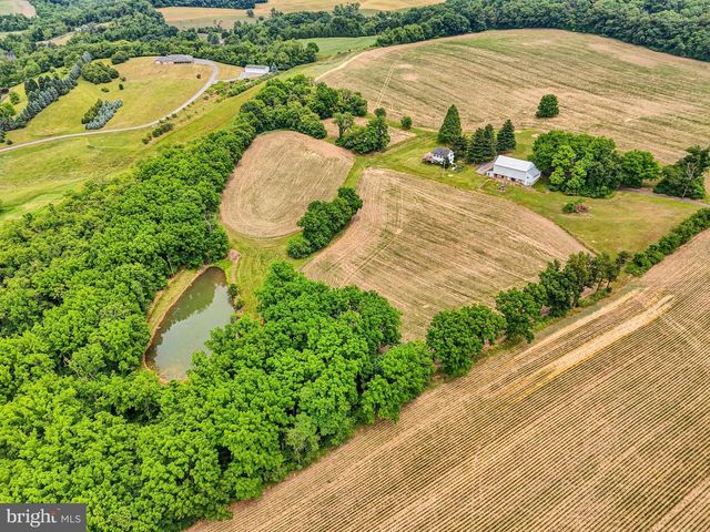 1269 POSSUM LN, Leesport, PA 19533