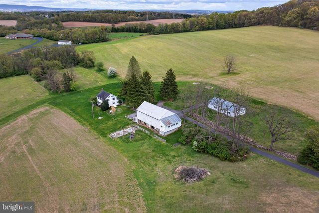 1269 POSSUM LN, Leesport, PA 19533