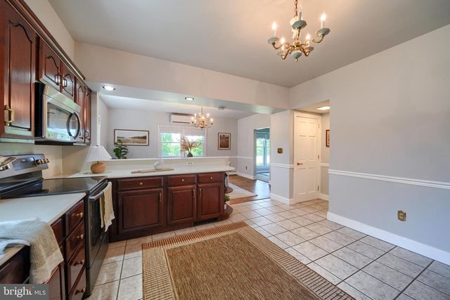 1269 POSSUM LN, Leesport, PA 19533