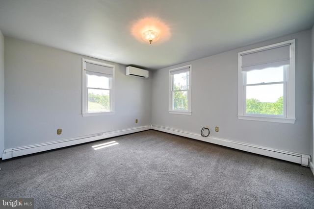 1269 POSSUM LN, Leesport, PA 19533