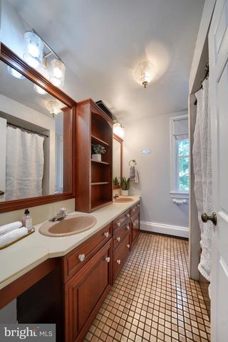 1269 POSSUM LN, Leesport, PA 19533