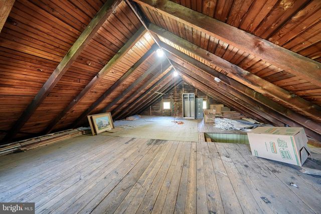 1269 POSSUM LN, Leesport, PA 19533
