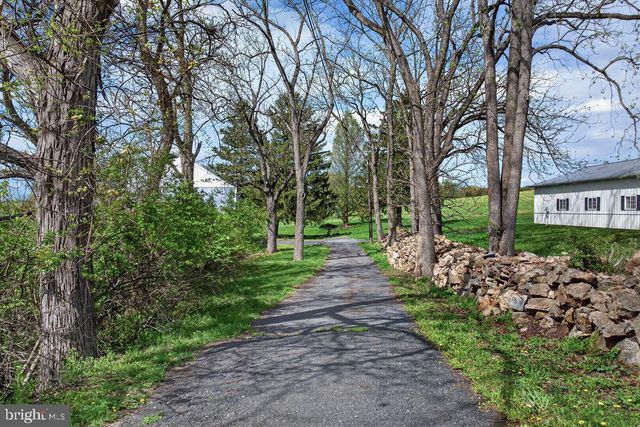 1269 POSSUM LN, Leesport, PA 19533
