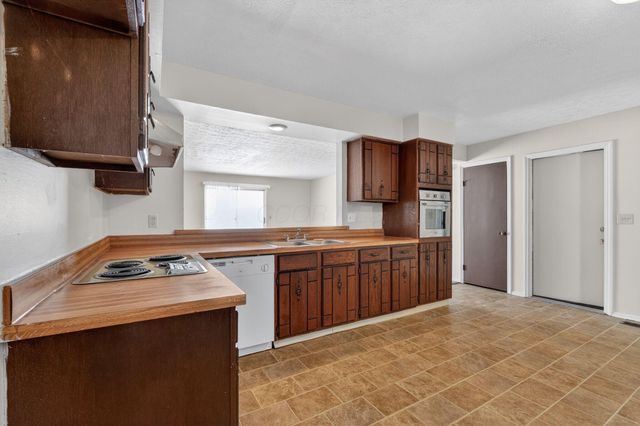 612 E Schrock Road, Westerville, OH 43081