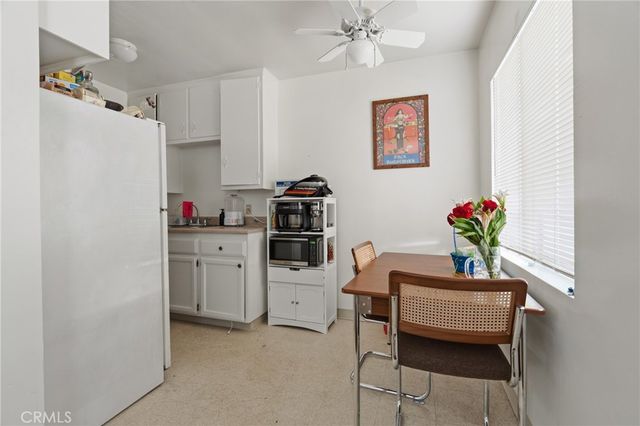 70 S Parkwood, Pasadena, CA 91107
