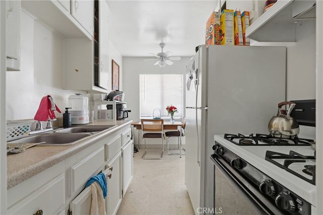 70 S Parkwood, Pasadena, CA 91107