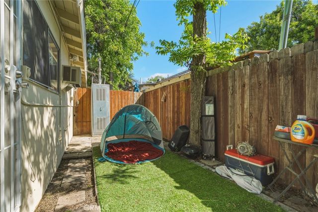 70 S Parkwood, Pasadena, CA 91107