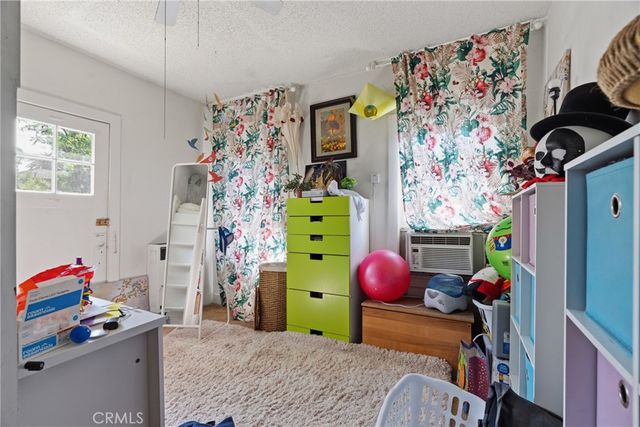 70 S Parkwood, Pasadena, CA 91107
