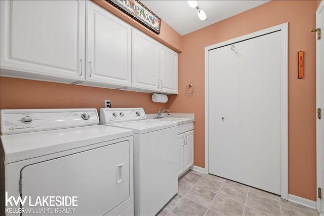 20647 PARKPLACE Lane, Clinton Twp, MI 48036