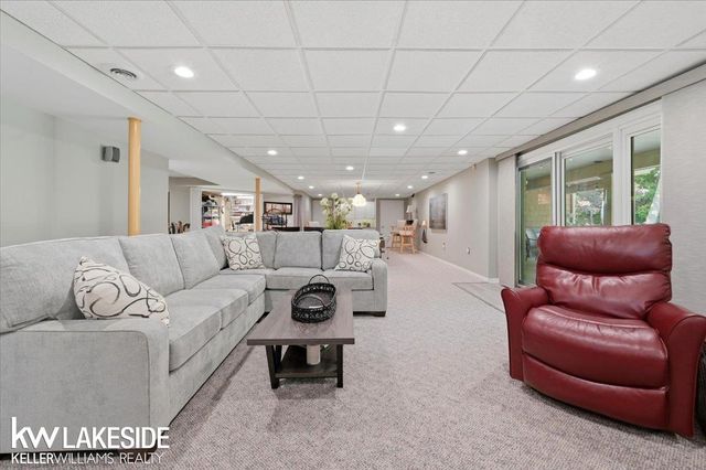 20647 PARKPLACE Lane, Clinton Twp, MI 48036