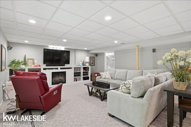 20647 PARKPLACE Lane, Clinton Twp, MI 48036