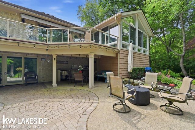 20647 PARKPLACE Lane, Clinton Twp, MI 48036