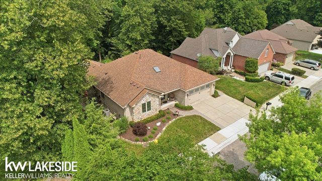20647 PARKPLACE Lane, Clinton Twp, MI 48036