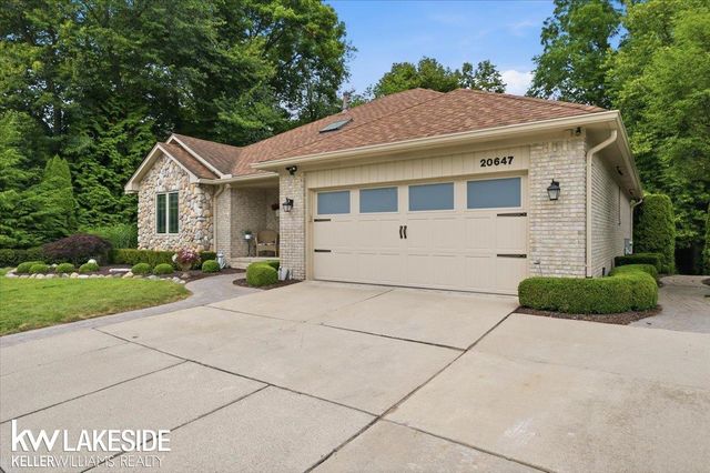 20647 PARKPLACE Lane, Clinton Twp, MI 48036